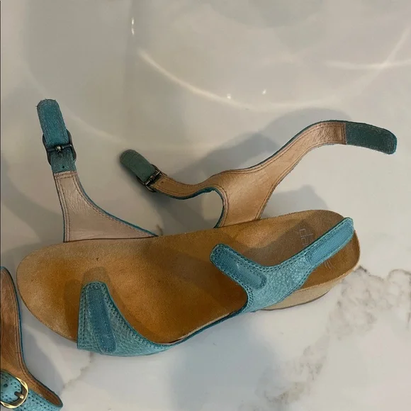 Dansko NEW Tricia Turquoise Blue Pebbled Leather Sandals EU 38/ US 7.5-8 - Picture 9 of 12